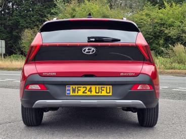 SPOTICAR Hyundai Bayon 1.0 T-gdi Mhev Premium Dct Euro 6 (s/s) 5dr Used Car - Suv Hybrid Red - Kidlington - 1200631641_4