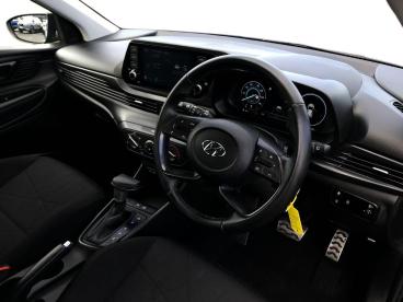 SPOTICAR Hyundai Bayon 1.0 T-gdi Mhev Se Connect Dct Euro 6 (s/s) 5dr Used Car - Suv Hybrid Black - Bangor - 1200631955_3