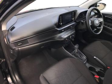 SPOTICAR Hyundai Bayon 1.0 T-gdi Mhev Se Connect Dct Euro 6 (s/s) 5dr Used Car - Suv Hybrid Black - Bangor - 1200631955_5