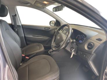 SPOTICAR Hyundai I10 1.2 Se 5dr Auto Used Car - City Car Petrol Grey - Bridgend - 1200545573_3