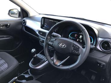 SPOTICAR Hyundai I10 1.2 Premium Euro 6 (s/s) 5dr Used Car - City Car Petrol Grey - Bangor - 1200565219_3