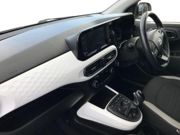 SPOTICAR Hyundai I10 1.2 Premium Auto Euro 6 (s/s) 5dr Used Car - City Car Petrol White - Bangor - 1200588484_5