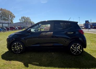 SPOTICAR Hyundai I10 1.0 Premium Euro 6 (s/s) 5dr Used Car - City Car Petrol Black - Darlington - 1200598252_5