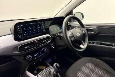 SPOTICAR Hyundai I10 1.2 Premium Auto Euro 6 (s/s) 5dr Used Car - City Car Petrol Green - Preston - 1200598342_5
