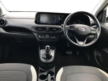 SPOTICAR Hyundai I10 1.2 Se Connect Auto Euro 6 (s/s) 5dr Used Car - City Car Petrol White - Bangor - 1200601358_4