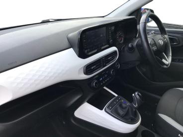 SPOTICAR Hyundai I10 1.2 Premium Auto Euro 6 (s/s) 5dr Used Car - City Car Petrol Blue - Bangor - 1200605389_5