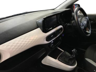 SPOTICAR Hyundai I10 1.2 Premium Auto Euro 6 (s/s) 5dr Used Car - City Car Petrol Grey - Bangor - 1200606906_5