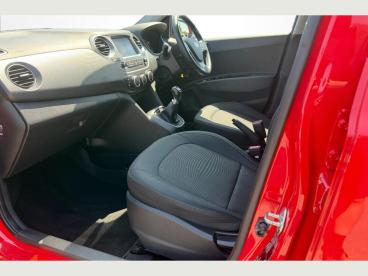 SPOTICAR Hyundai I10 1.0 Play Euro 6 5dr Used Car - City Car Petrol Red - Eastbourne - 1200614277_2