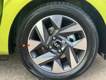 SPOTICAR Hyundai I10 1.0 Advance Euro 6 (s/s) 5dr Used Car - City Car Petrol  - Bury St. Edmunds - 1200614457_5