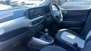 SPOTICAR Hyundai I10 1.2 Premium Euro 6 (s/s) 5dr Used Car - City Car Petrol Blue - Redditch - 1200618621_2