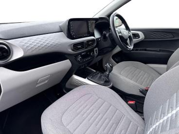 SPOTICAR Hyundai I10 1.2 Premium Auto Euro 6 (s/s) 5dr Used Car - City Car Petrol Blue - Wallsend - 1200630070_3