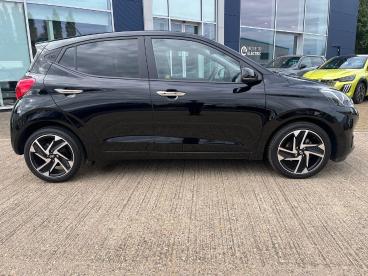SPOTICAR Hyundai I10 1.0 Premium Auto Euro 6 (s/s) 5dr Used Car - City Car Petrol Black - Kettering - 1200636672_2