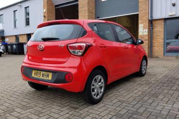 SPOTICAR Hyundai I10 1.0 Se Euro 6 5dr Used Car - City Car Petrol Red - Fareham - 1200641665_3