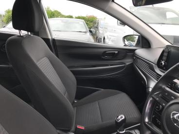 SPOTICAR Hyundai I20 1.0 T-gdi Mhev Se Connect Euro 6 (s/s) 5dr Used Car - Hatchback Hybrid Green - Bangor - 1200549232_4