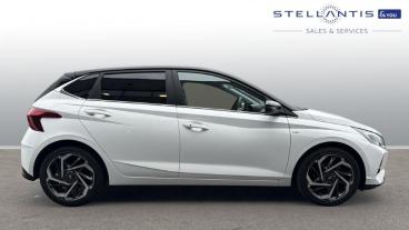 SPOTICAR Hyundai I20 1.0 T-gdi Mhev Ultimate Dct Euro 6 (s/s) 5dr Used Car - Hatchback Hybrid White - Bristol - 1200556628_2