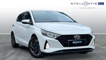 SPOTICAR Hyundai I20 1.0 T-gdi Mhev Se Connect Dct Euro 6 (s/s) 5dr Used Car - Hatchback Hybrid White - Salford - 1200603636_1