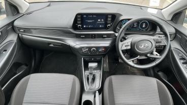 SPOTICAR Hyundai I20 1.0 T-gdi Mhev Se Connect Dct Euro 6 (s/s) 5dr Used Car - Hatchback Hybrid White - Salford - 1200603636_4