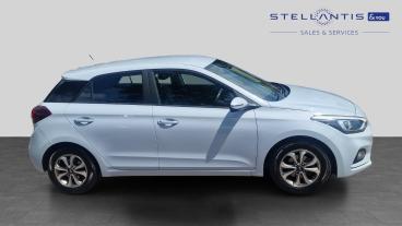 SPOTICAR Hyundai I20 1.2 Se Launch Edition Euro 6 (s/s) 5dr Used Car - Hatchback Petrol Grey - Romford - 1200618660_2