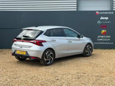 SPOTICAR Hyundai I20 1.0 T-gdi Mhev Premium Euro 6 (s/s) 5dr Used Car - Hatchback Hybrid Silver - Kings Lynn - 1200622194_5