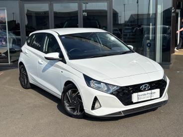 SPOTICAR Hyundai I20 1.0 T-gdi Mhev Se Connect Euro 6 (s/s) 5dr Used Car - Hatchback Hybrid White - Eglinton - 1200629915_1