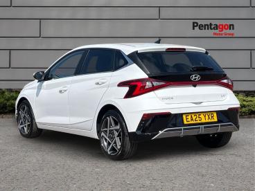 SPOTICAR Hyundai I20 1.0 T-gdi Premium Euro 6 (s/s) 5dr Used Car - Hatchback Petrol White - Nottingham - 1200632766_2