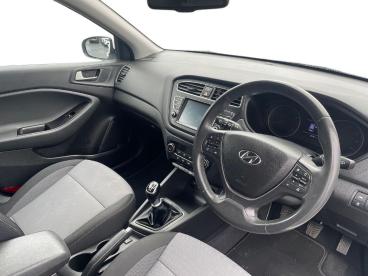 SPOTICAR Hyundai I20 1.0 T-gdi Premium Nav Euro 6 5dr Used Car - Hatchback Petrol White - Ross-on-wye - 1200634503_5