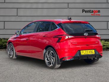 SPOTICAR Hyundai I20 1.0 T-gdi Mhev Premium Dct Euro 6 (s/s) 5dr Used Car - Hatchback Hybrid Red - Nottingham - 1200635331_2