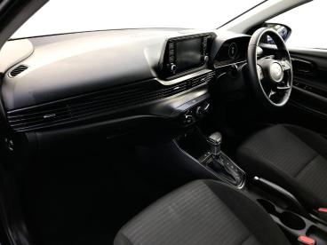 SPOTICAR Hyundai I20 1.0 T-gdi Mhev Se Connect Dct Euro 6 (s/s) 5dr Used Car - Hatchback Hybrid Black - Bangor - 1200636608_5