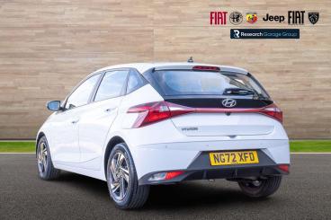 SPOTICAR Hyundai I20 1.0 T-gdi Mhev Se Connect Dct Euro 6 (s/s) 5dr Used Car - Hatchback Hybrid White - Nuneaton - 1200640927_5