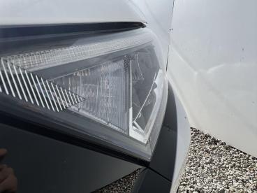 SPOTICAR Hyundai I20 1.0 T-gdi Black Line Dct Euro 6 (s/s) 5dr Used Car - Hatchback Petrol White - Preston - 1200642443_2
