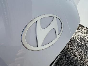 SPOTICAR Hyundai I20 1.0 T-gdi Black Line Dct Euro 6 (s/s) 5dr Used Car - Hatchback Petrol White - Preston - 1200642443_3