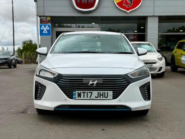 SPOTICAR Hyundai Ioniq 1.6 H-gdi Premium Se Dct Euro 6 (s/s) 5dr Used Car - Saloon Hybrid White - Chippenham - 1200627381_2