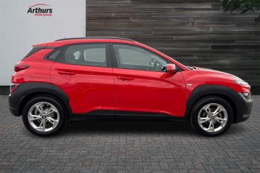 SPOTICAR Hyundai Kona 1.0 T-gdi Mhev Se Connect Euro 6 (s/s) 5dr Used Car - Suv Hybrid Red - Newtown - 1200545829_2