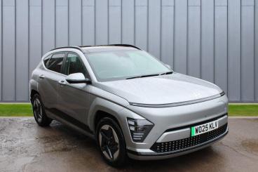 SPOTICAR Hyundai Kona 65.4kwh Ultimate Auto 5dr Used Car - Suv Electric Silver - Yeovil - 1200572287_1