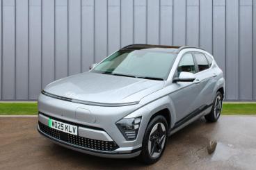 SPOTICAR Hyundai Kona 65.4kwh Ultimate Auto 5dr Used Car - Suv Electric Silver - Yeovil - 1200572287_3