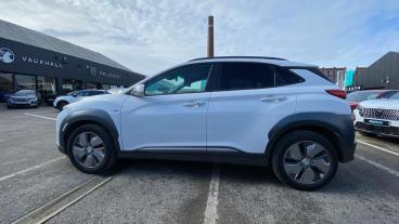 SPOTICAR Hyundai Kona 64kwh Premium Auto 5dr Used Car - Suv Electric White - Preston - 1200580744_5
