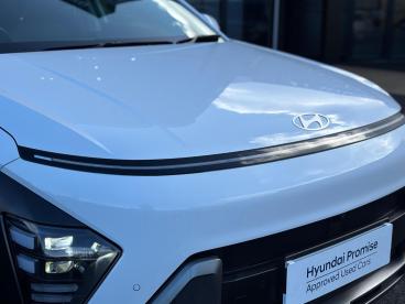 SPOTICAR Hyundai Kona 1.6 H-gdi Ultimate Dct Euro 6 (s/s) 5dr Used Car - Suv Hybrid White - Eglinton - 1200586049_3