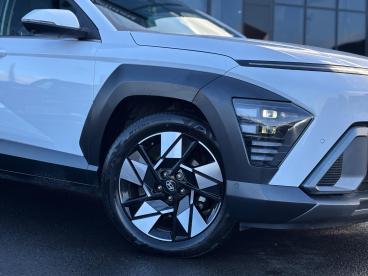 SPOTICAR Hyundai Kona 1.6 H-gdi Ultimate Dct Euro 6 (s/s) 5dr Used Car - Suv Hybrid White - Eglinton - 1200586049_5
