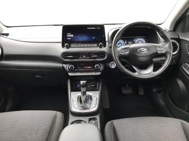 SPOTICAR Hyundai Kona 1.6 H-gdi Premium Dct Euro 6 (s/s) 5dr Used Car - Suv Hybrid White - Bangor - 1200588980_4