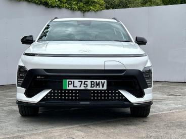 SPOTICAR Hyundai Kona 65.4kwh N Line S Auto 5dr Used Car - Suv Electric White - Ormskirk - 1200601047_4