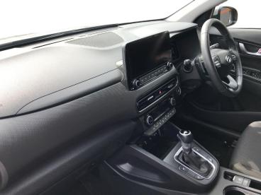 SPOTICAR Hyundai Kona 1.6 H-gdi Premium Dct Euro 6 (s/s) 5dr Used Car - Suv Hybrid Grey - Bangor - 1200601364_5