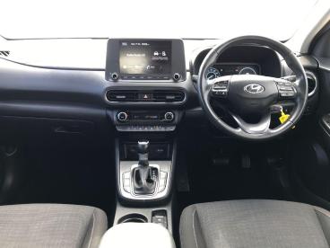 SPOTICAR Hyundai Kona 1.6 H-gdi Se Connect Dct Euro 6 (s/s) 5dr Used Car - Suv Hybrid White - Bangor - 1200601677_4