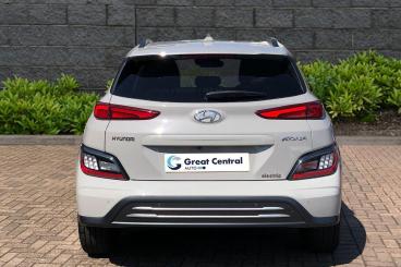 SPOTICAR Hyundai Kona 64kwh Ultimate Auto 5dr (10.5kw Charger) Used Car - Suv Electric Grey - Rugby - 1200619768_5