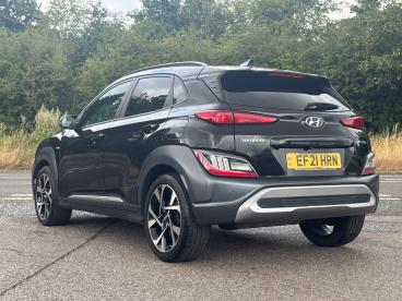 SPOTICAR Hyundai Kona 1.0 T-gdi Mhev Premium Euro 6 (s/s) 5dr Used Car - Suv Hybrid Black - Kidlington - 1200621376_3