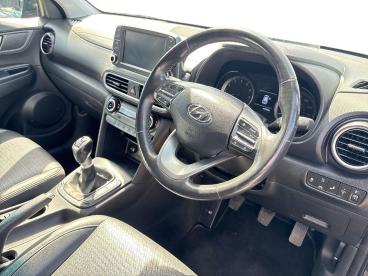 SPOTICAR Hyundai Kona 1.0 T-gdi Premium Se Euro 6 (s/s) 5dr Used Car - Suv Petrol Black - Cirencester - 1200621466_3