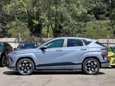 SPOTICAR Hyundai Kona 65.4kwh Ultimate Auto 5dr Used Car - Suv Electric Blue - Pontypridd - 1200625226_4