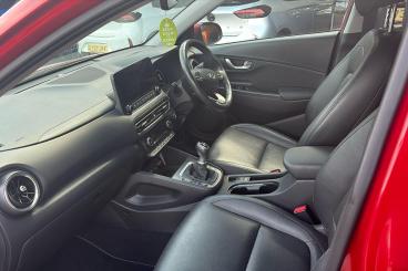 SPOTICAR Hyundai Kona 1.0 T-gdi Mhev Ultimate Euro 6 (s/s) 5dr Used Car - Suv Hybrid Red - Dartford - 1200628285_3