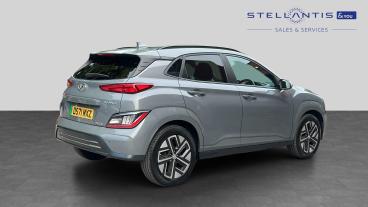 SPOTICAR Hyundai Kona 64kwh Premium Auto 5dr (10.5kw Charger) Used Car - Suv Electric Grey - Stockport - 1200629808_3