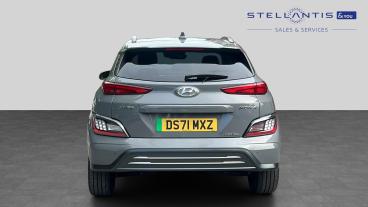 SPOTICAR Hyundai Kona 64kwh Premium Auto 5dr (10.5kw Charger) Used Car - Suv Electric Grey - Stockport - 1200629808_4