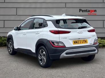 SPOTICAR Hyundai Kona 1.6 H-gdi Se Connect Dct Euro 6 (s/s) 5dr Used Car - Suv Hybrid White - Nottingham - 1200637969_2